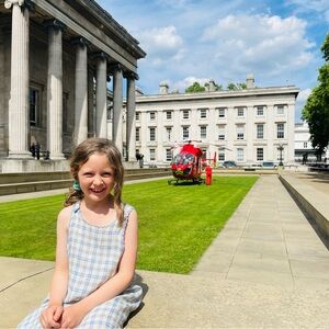 Doen little girls dress size 8 - can’t find style name